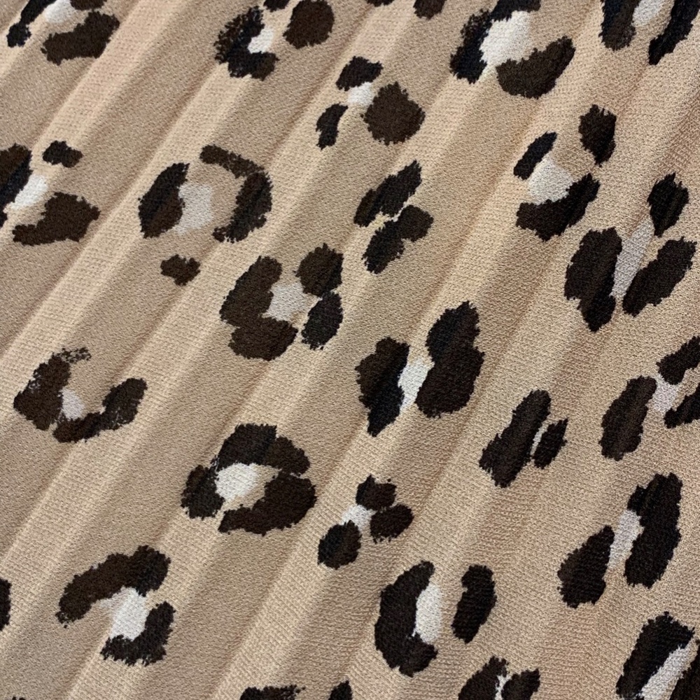 Pleated leopard print skirt - Picture 2 of 7